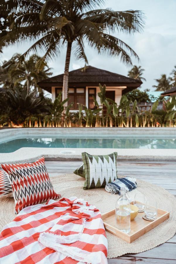 Alon Cloud9 Beach Front Catangnan Exterior photo