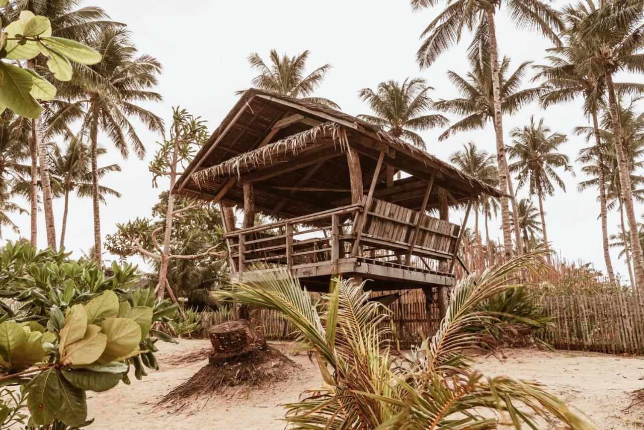 Alon Cloud9 Beach Front Catangnan Exterior photo